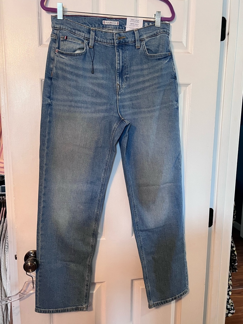 Tommy Hilfiger Straight-Leg Women's Jeans in Light Blue Wash